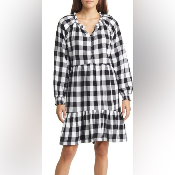 beachlunchlounge Dresses & Skirts - BeachLunchLounge Buffalo Check Flannel Dress